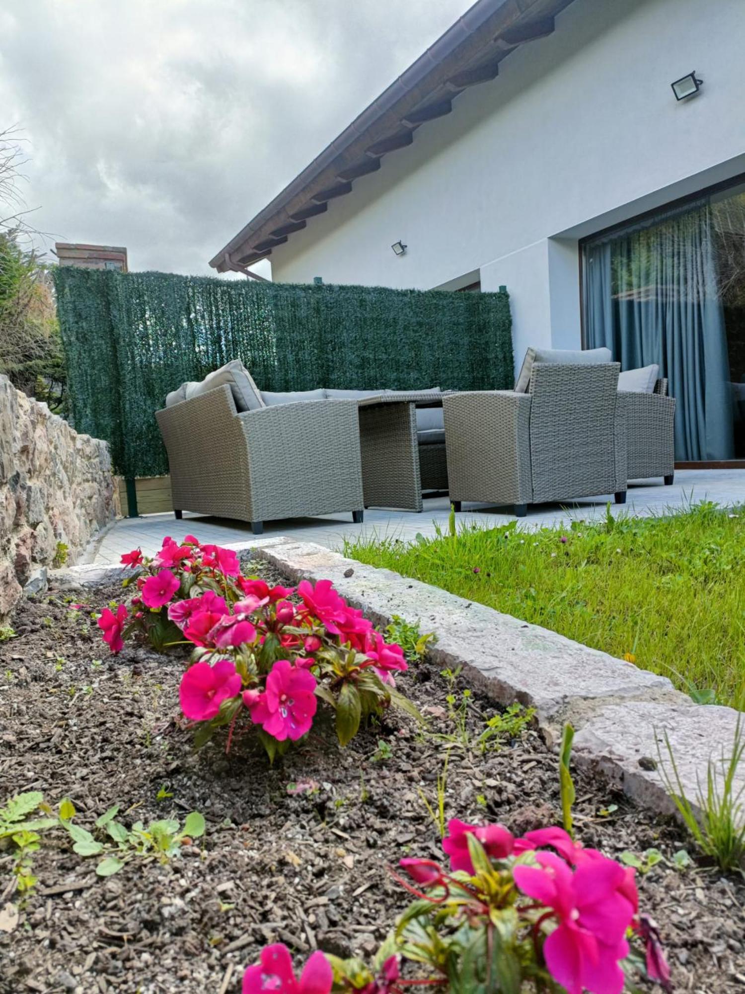 Apartamentos Entrellusa - At-1482-As Perlora Exteriör bild